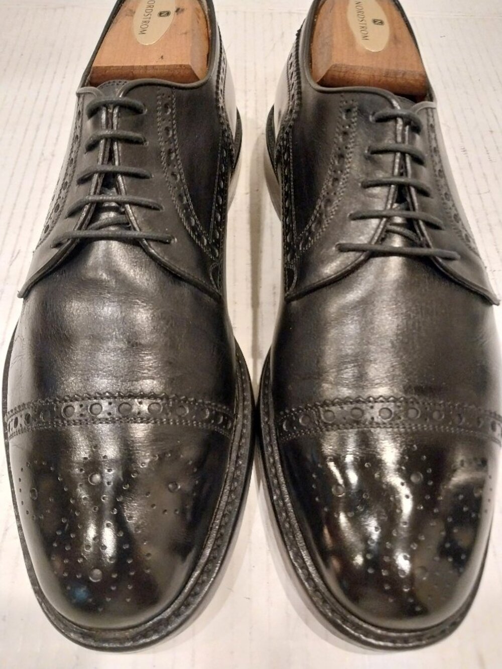 GUCCI men's (SAVE $1100) size US 7.5 D, Gucci 7 black Derby.